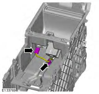 Range Rover Evoque. Instrument Panel and Console