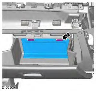 Range Rover Evoque. Instrument Panel and Console